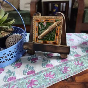 Mini Easel with Artwork