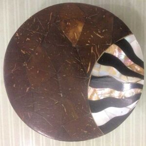 Platter in coconut wood and shell work